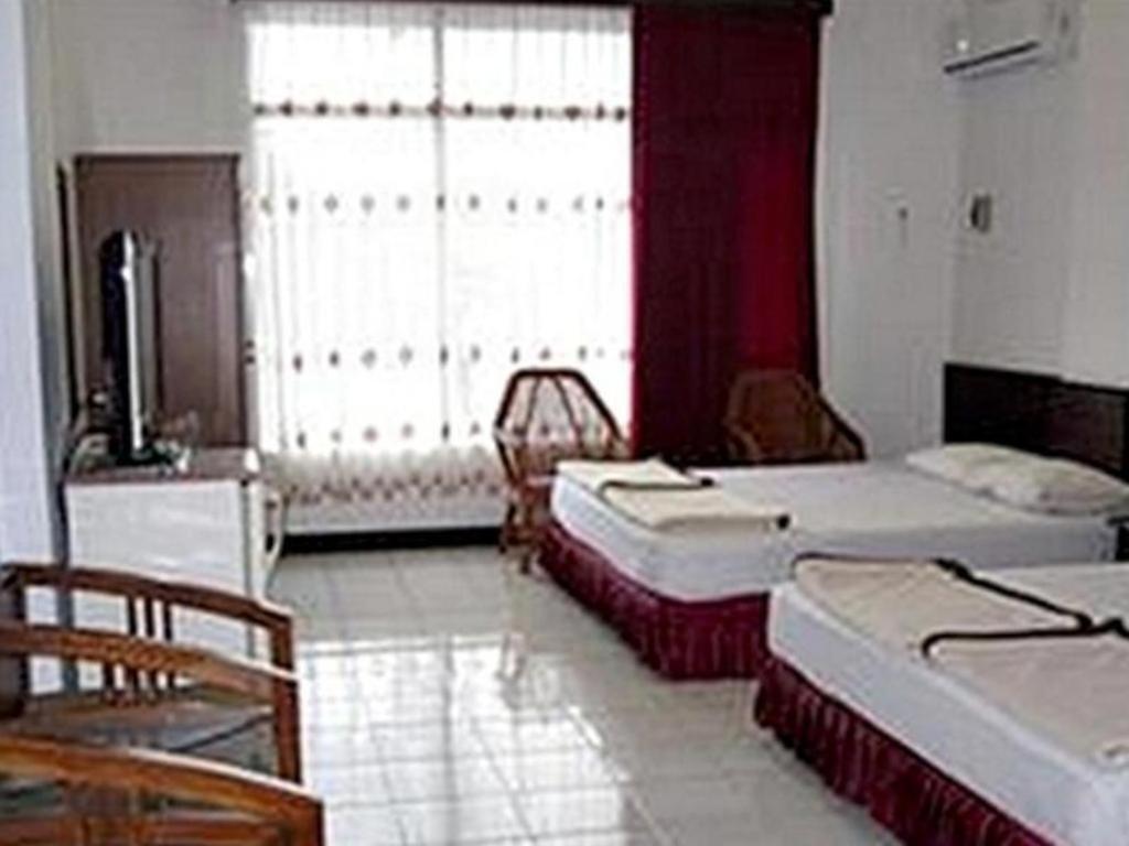 Hotel Santosa Malang Exterior foto